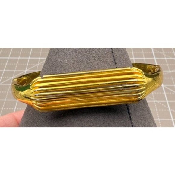 Fitbit holder Bangle Bracelet Conceals Protects Fitness Tracker - Picture 1 of 8